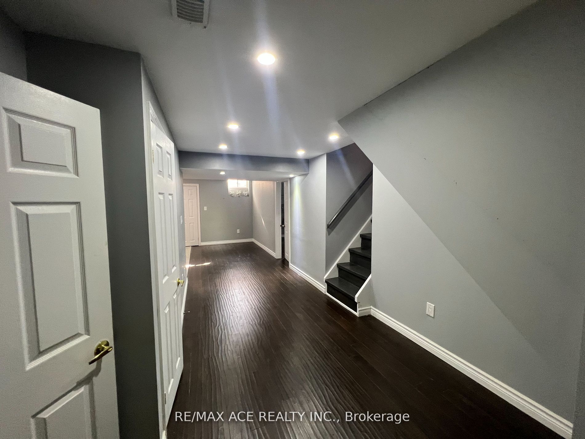 25 Hislop Drive Bsmt