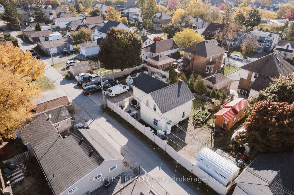 Photo of 14 Chestnut Lane, St. Catharines, ON L2T 1G4 (MLS # X12474774)