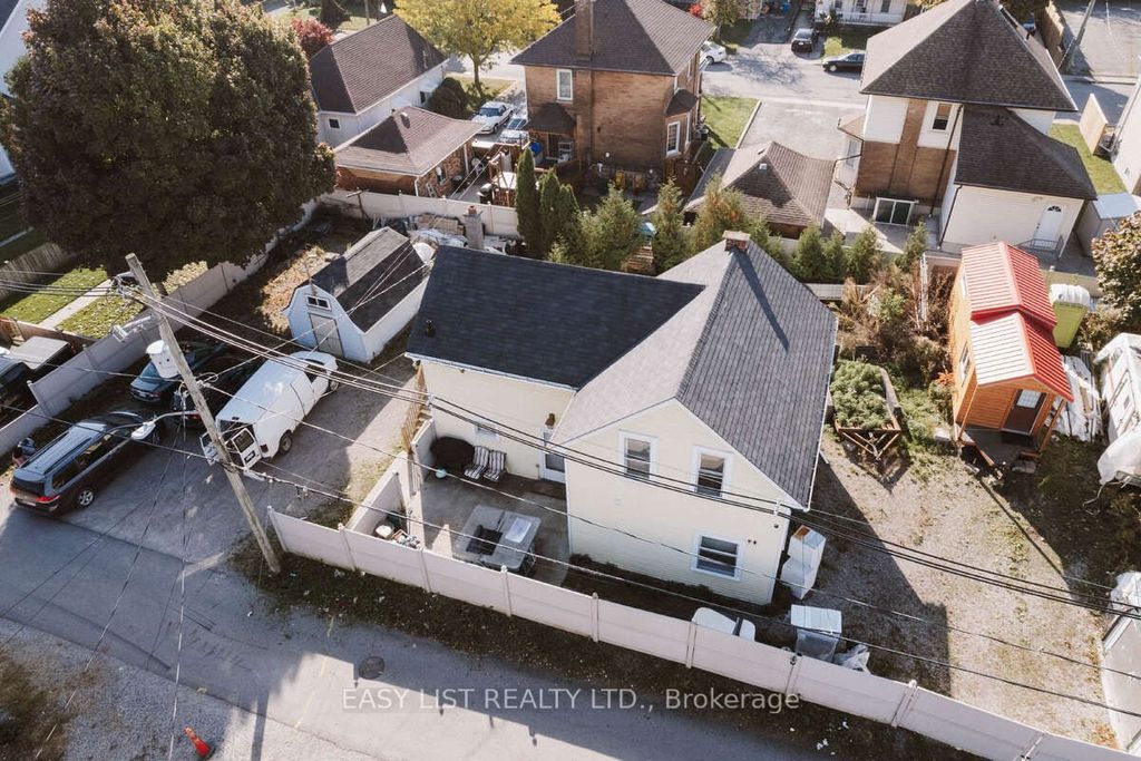 Photo of 14 Chestnut Lane, St. Catharines, ON L2T 1G4 (MLS # X12474774)