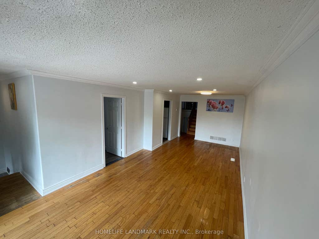 Photo of 24 Wessex Place, Toronto, ON M1V 2P4 (MLS # E13529560)