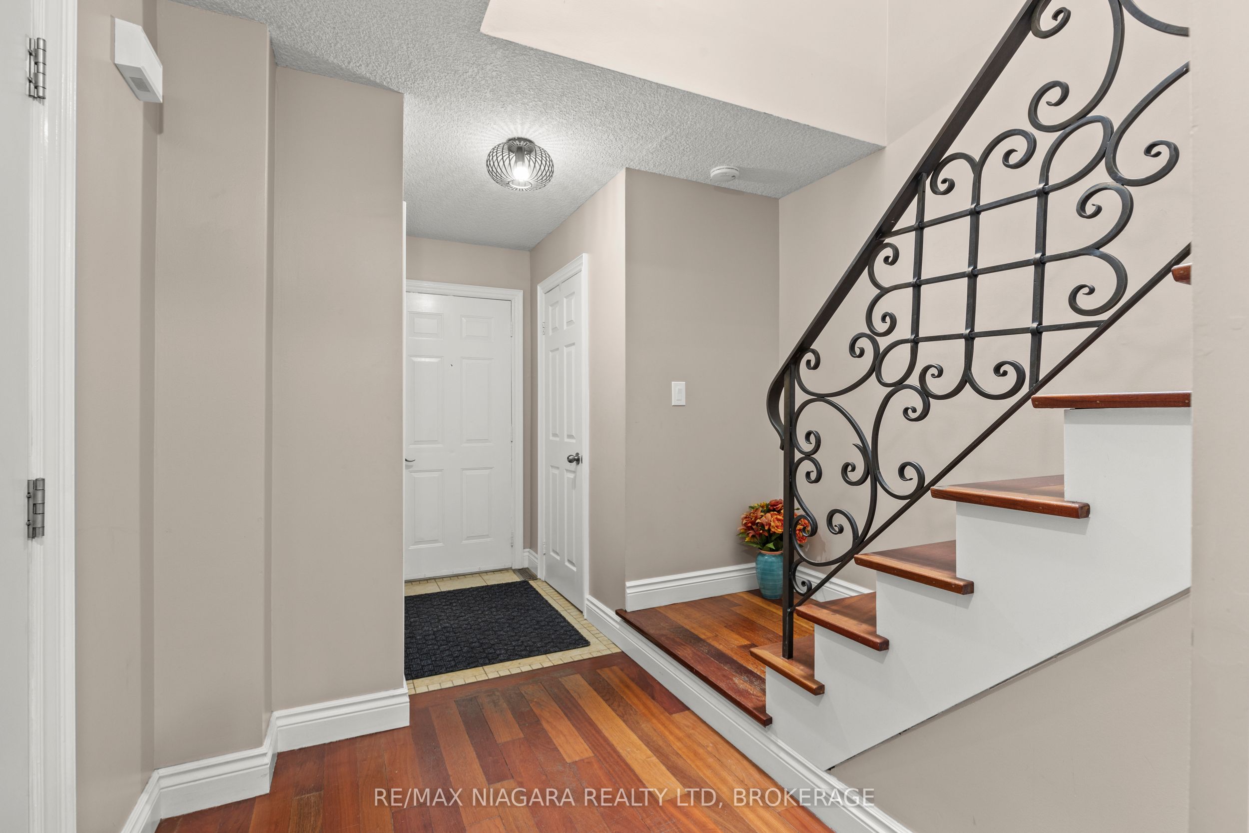 34 Dynasty Avenue 13