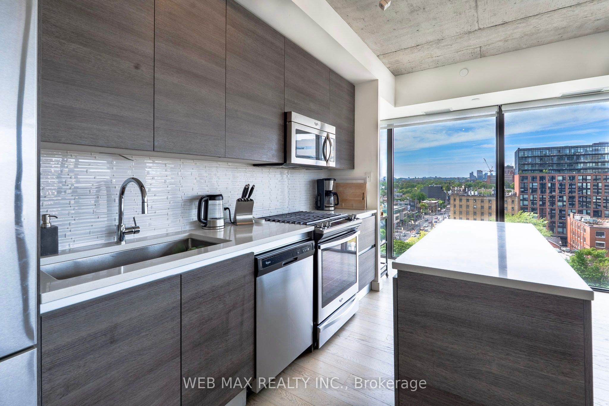 111 Bathurst Street Unit 1005