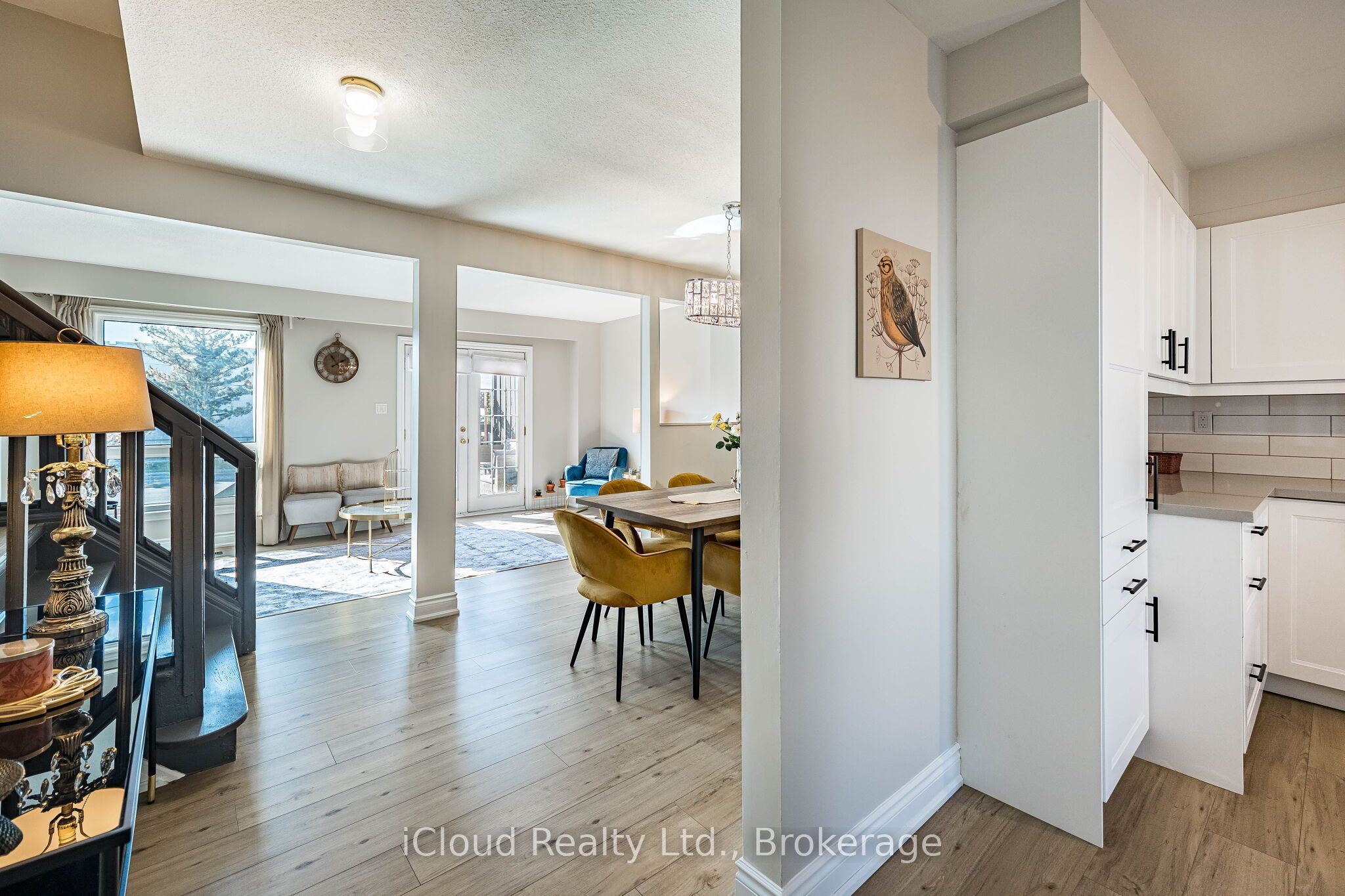 479 Ontario Street N 59