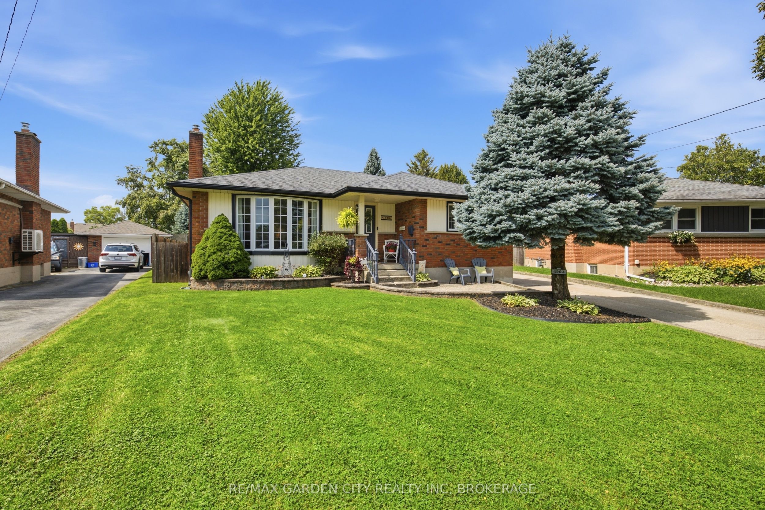4993 RENDALL Crescent