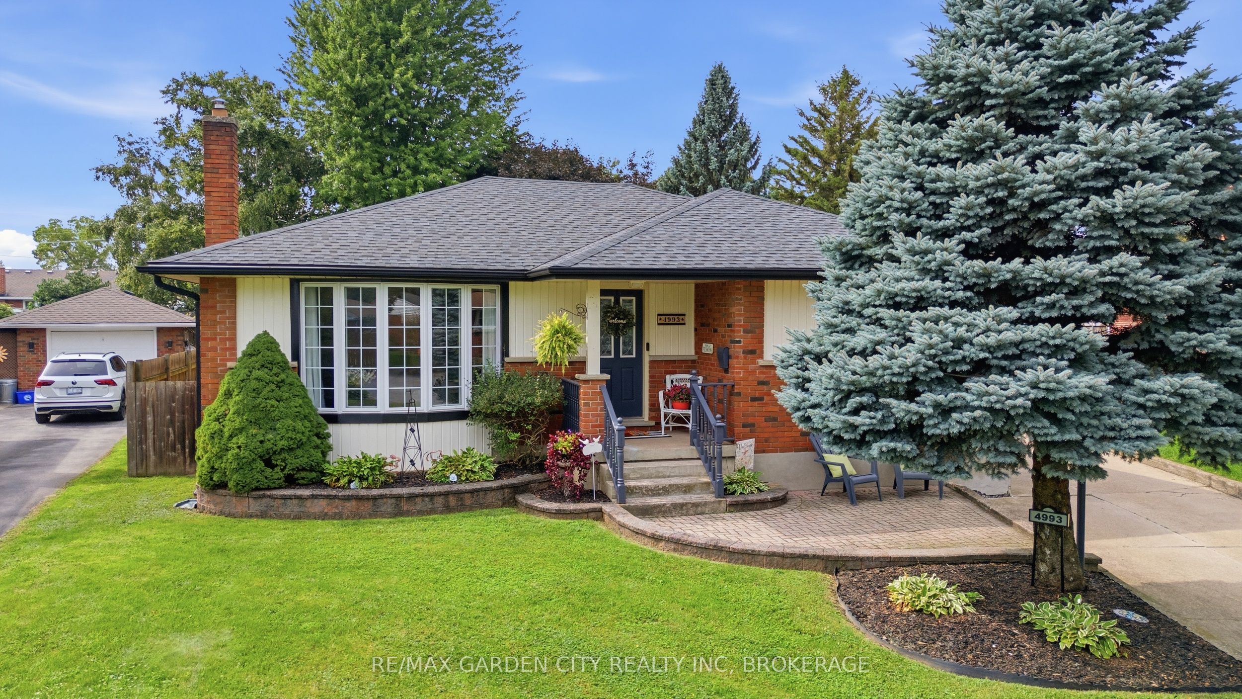 4993 RENDALL Crescent