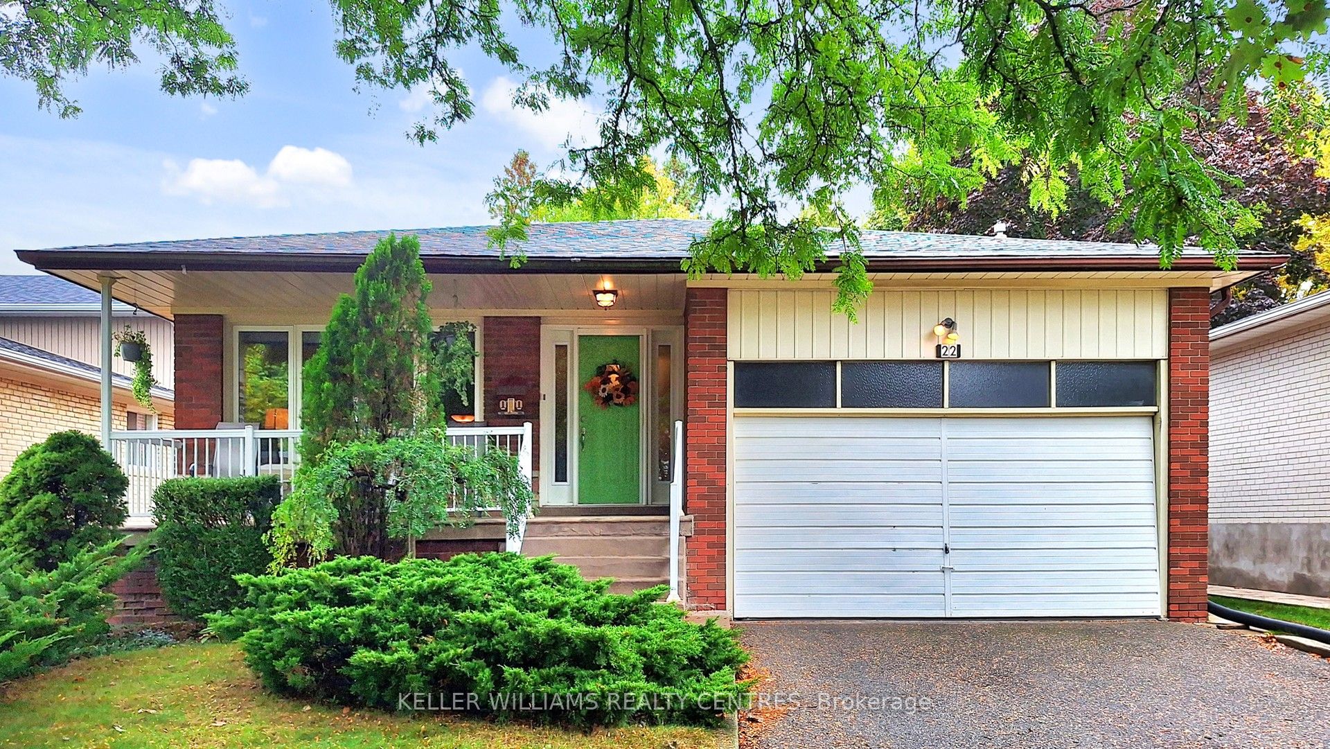 22 Coral Harbour Crescent