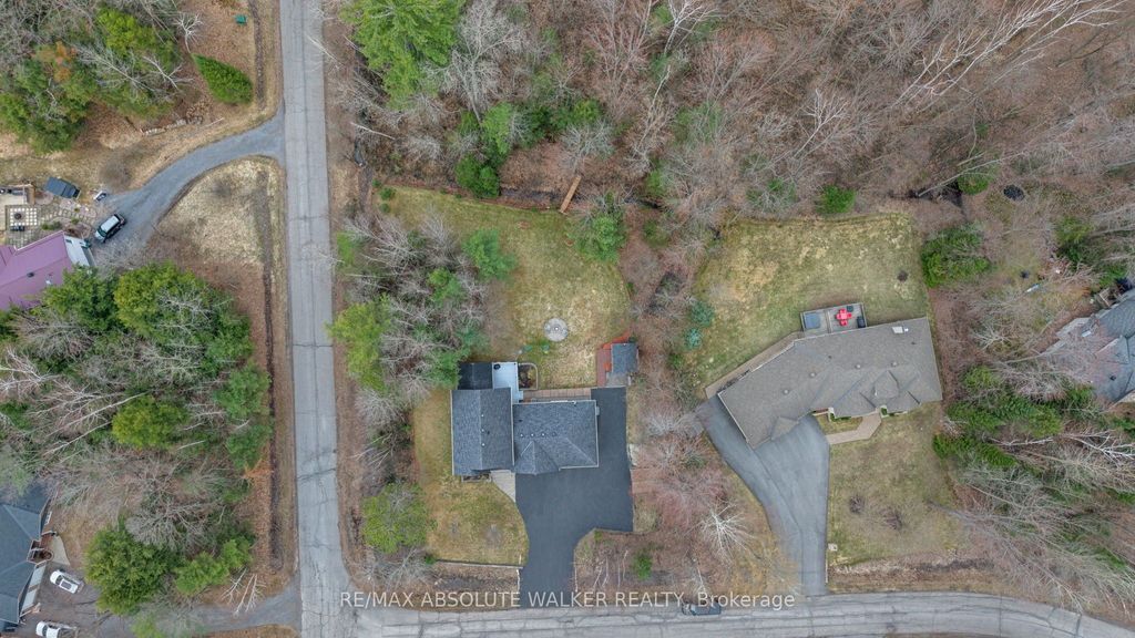 Photo of 184 Charmont Way, Constance Bay - Dunrobin - Kilmaurs - Woodlawn, ON K0A 3M0 (MLS # X12918432)