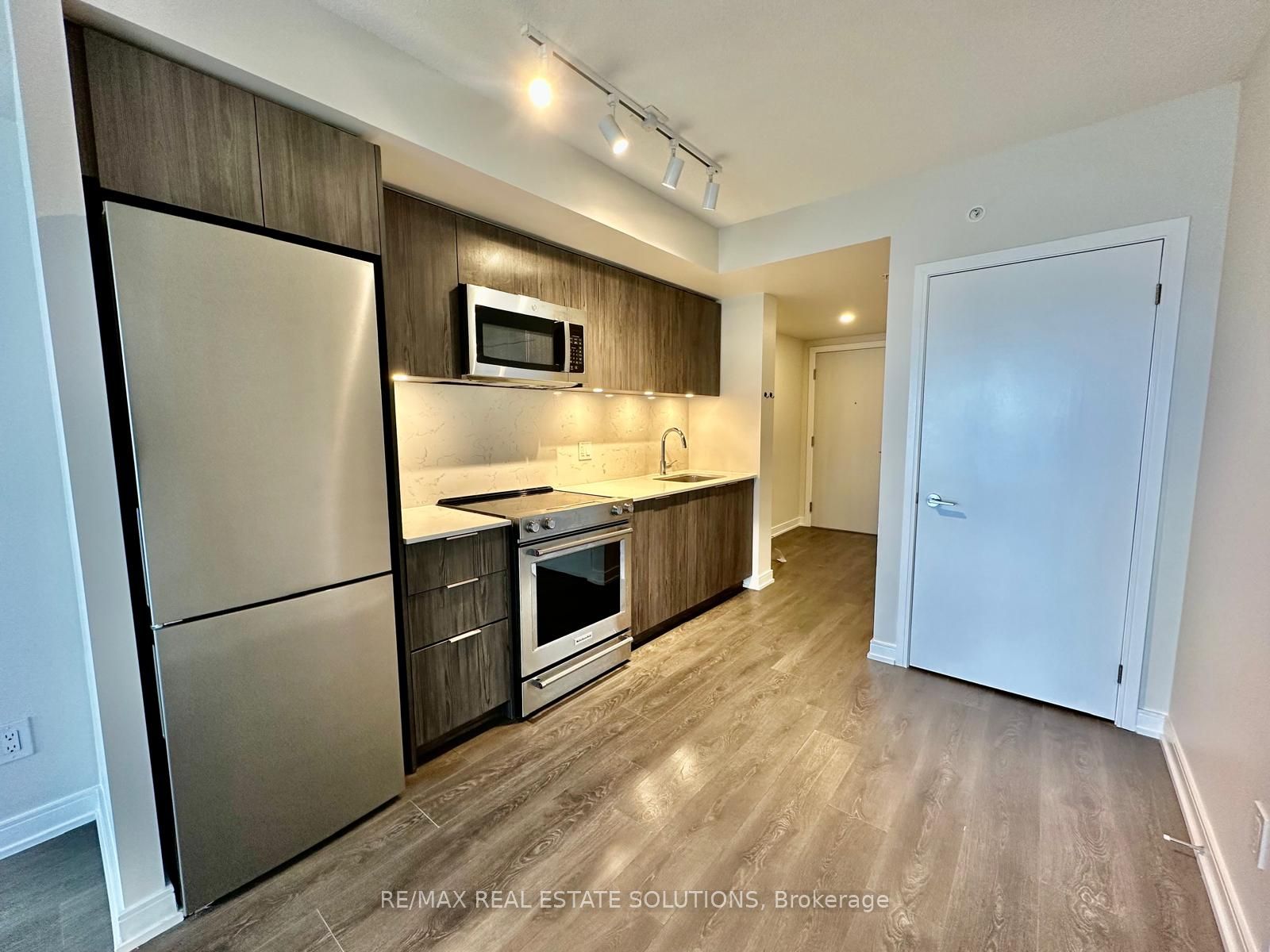30 Samuel Wood Way 1611