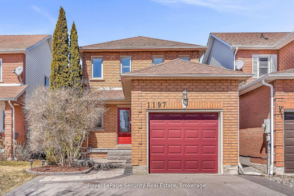 Photo of 1197 Beaver Valley Crescent, Oshawa, ON L1J 8N1 (MLS # E13073434)