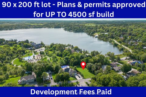 12 Churchill Drive S Whitchurch-Stouffville ON L4A 7X3