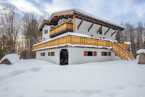 Photo of 878 DEER LAKE RD Road, Huntsville, ON P0B 1L0 (MLS # X12668908)