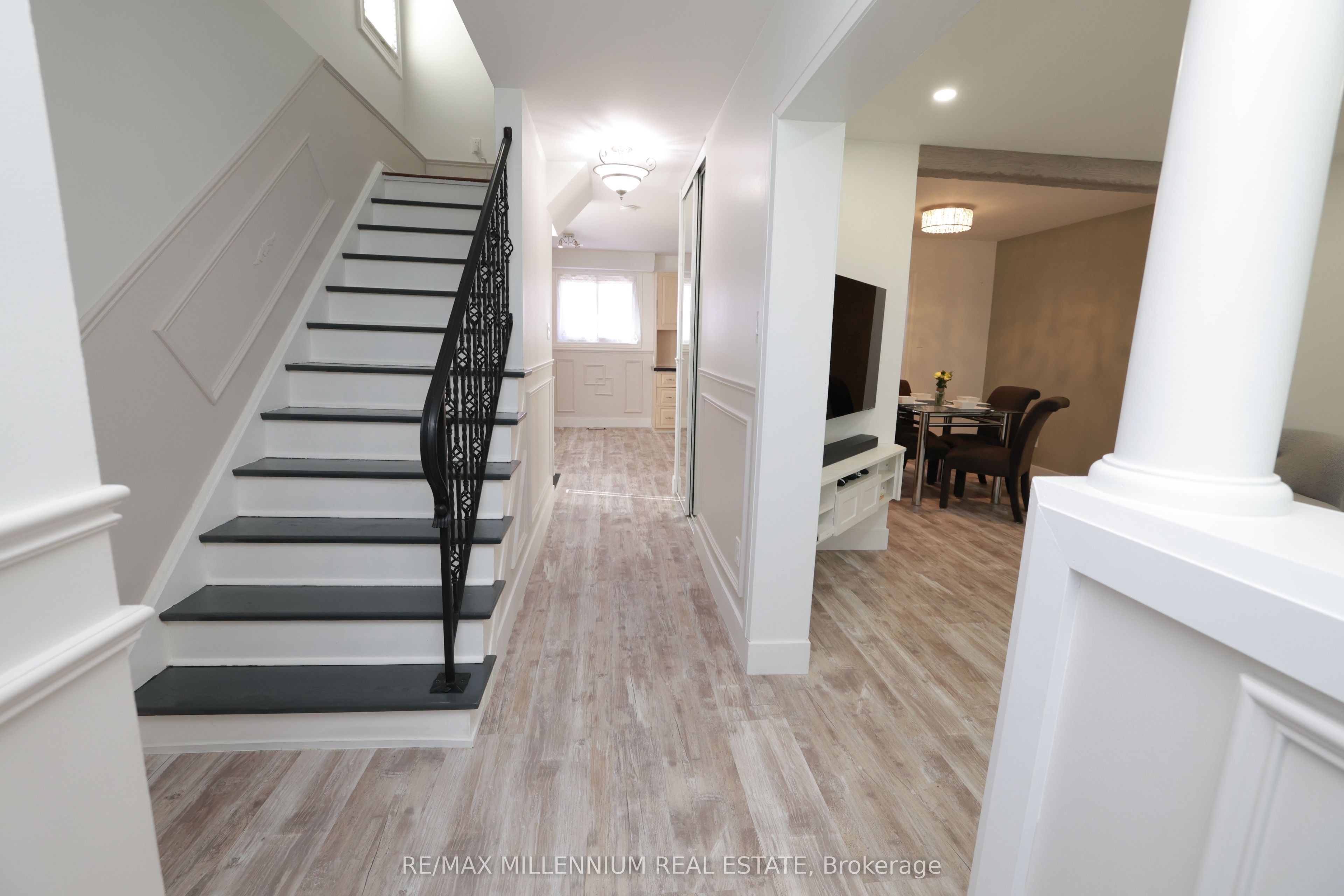 10 Manderley Place