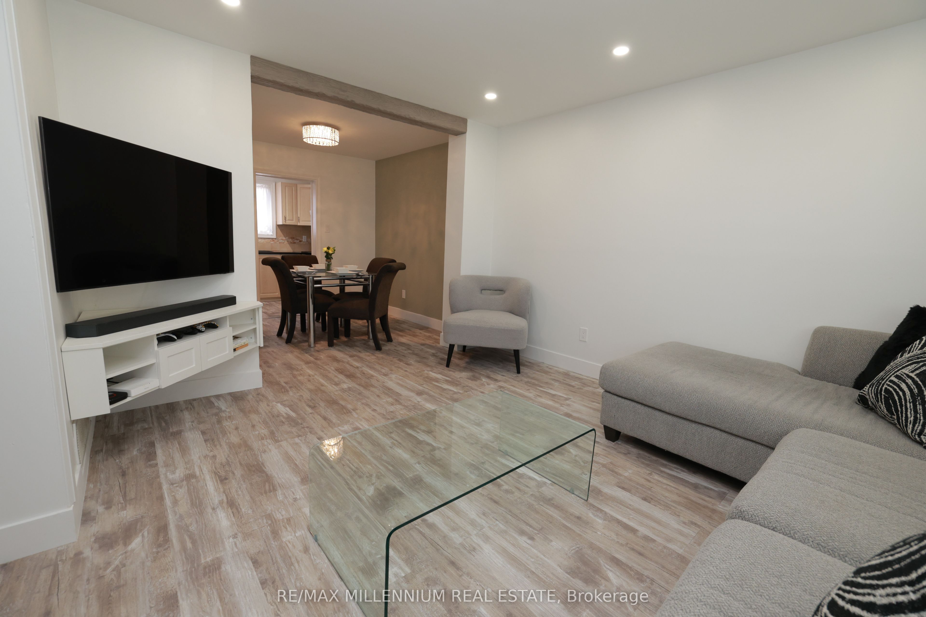 10 Manderley Place