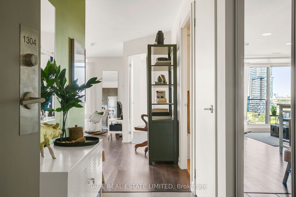 Photo of 812 Lansdowne Avenue #1304, Toronto, ON M6H 4K5 (MLS # W12379733)
