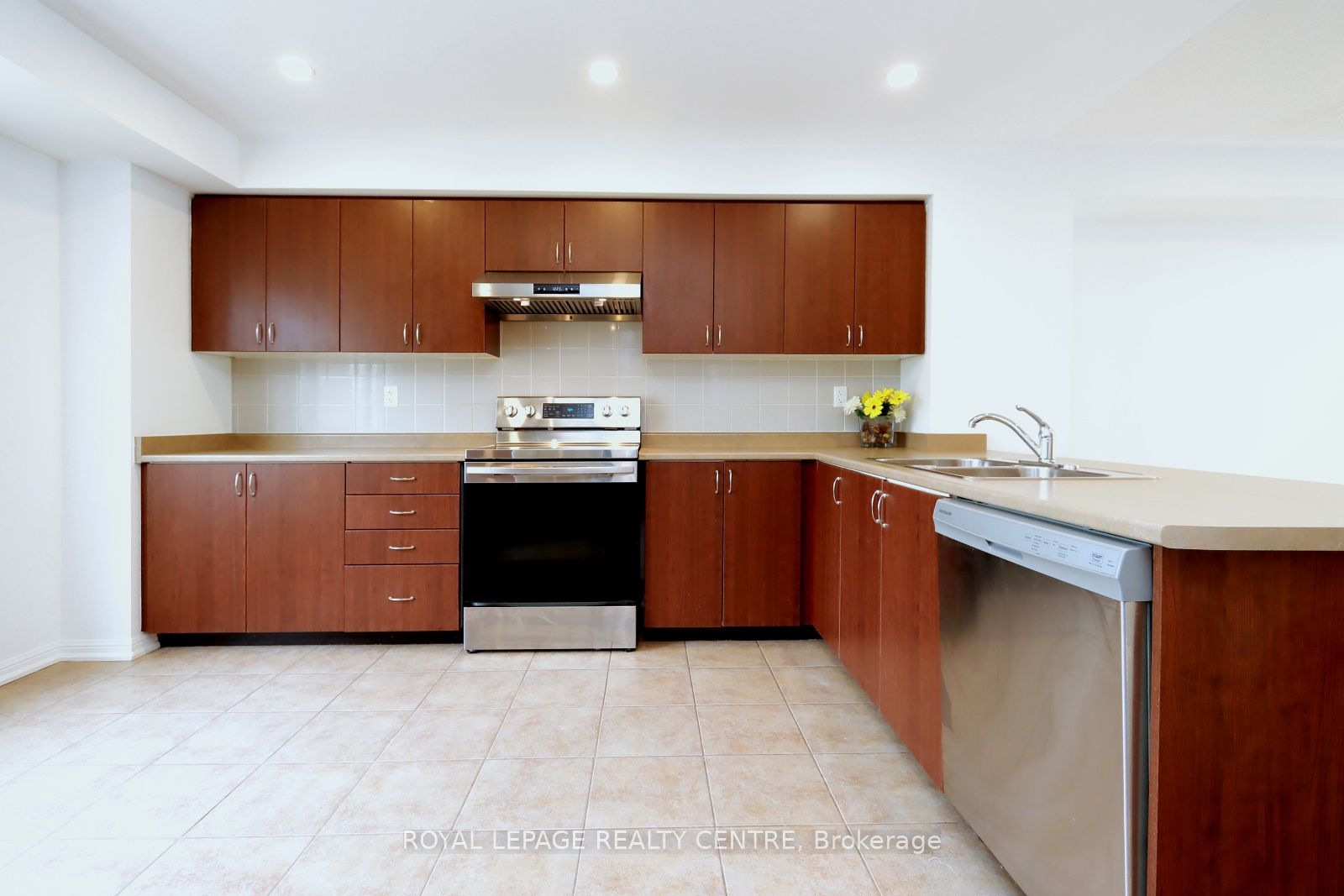 3135 Boxford Crescent 4