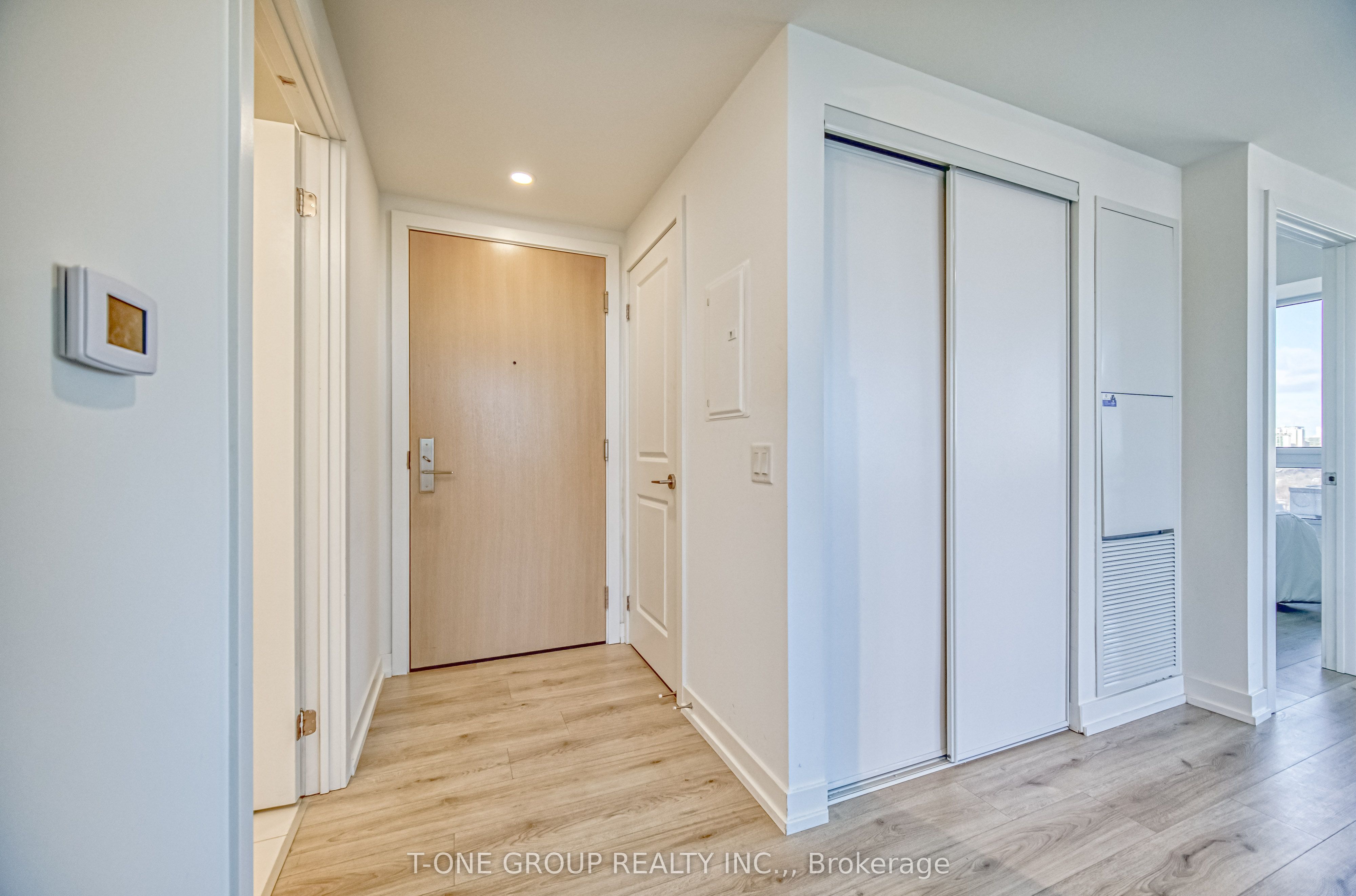 395 Bloor Street E 3407