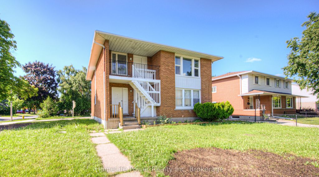 Photo of 100 WESTWOOD Road, Kitchener, ON N2M 2K6 (MLS # X12587132)