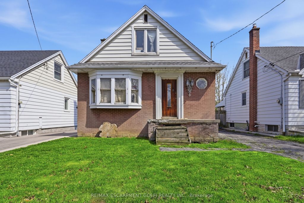 Photo of 145 AUBURN Avenue, Hamilton, ON L8K 3B3 (MLS # X13093532)