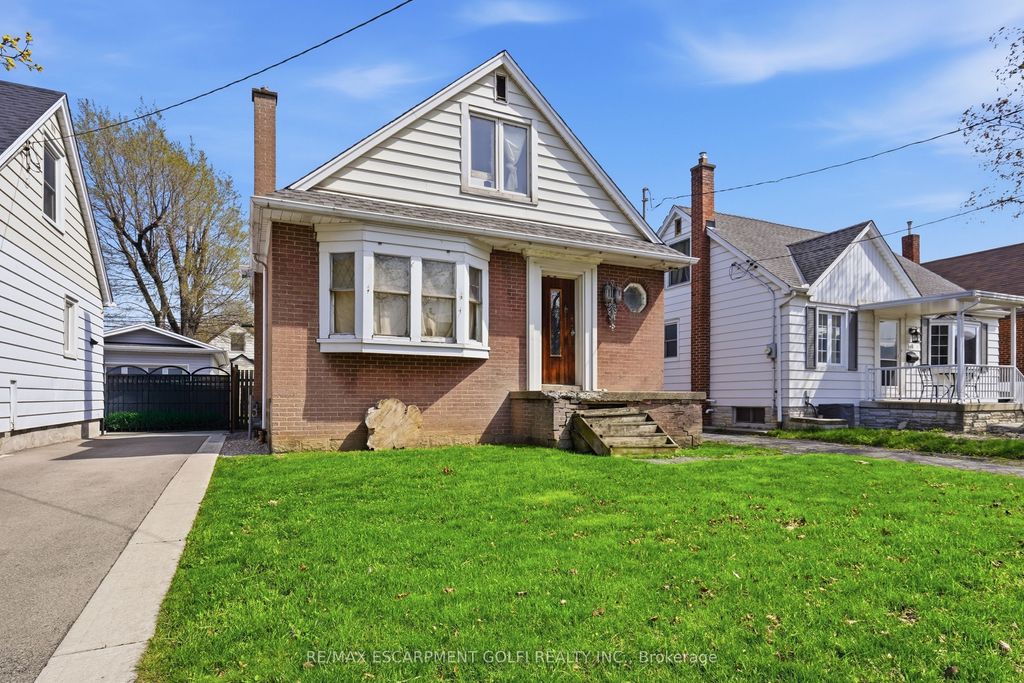 Photo of 145 AUBURN Avenue, Hamilton, ON L8K 3B3 (MLS # X13093532)