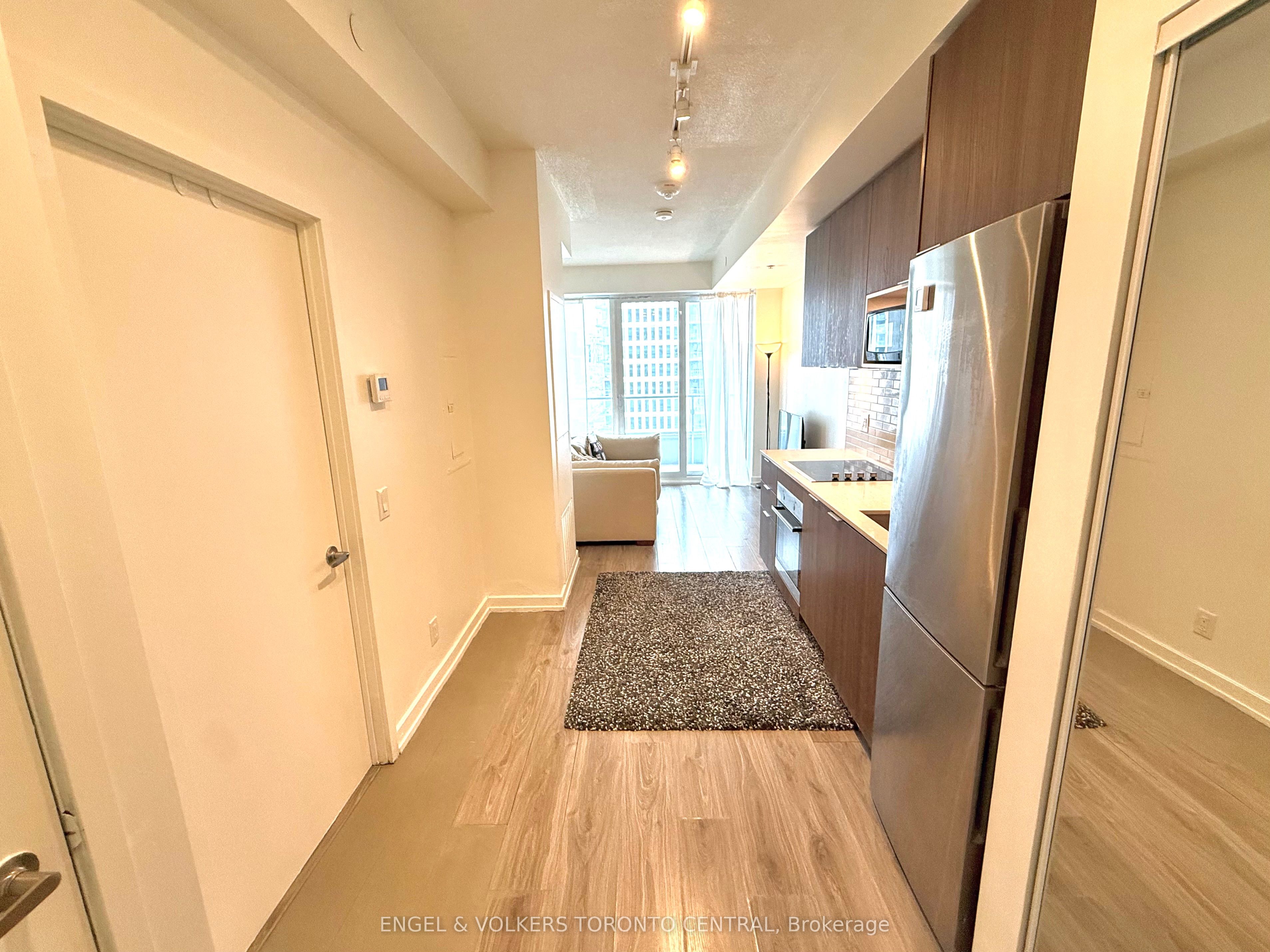 20 Tubman Avenue 1011