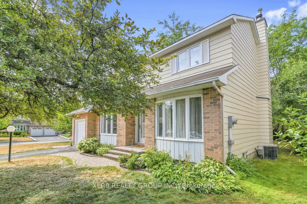 Photo of 12 John Sidney Crescent, Stittsville - Munster - Richmond, ON K2S 1J7 (MLS # X13061022)