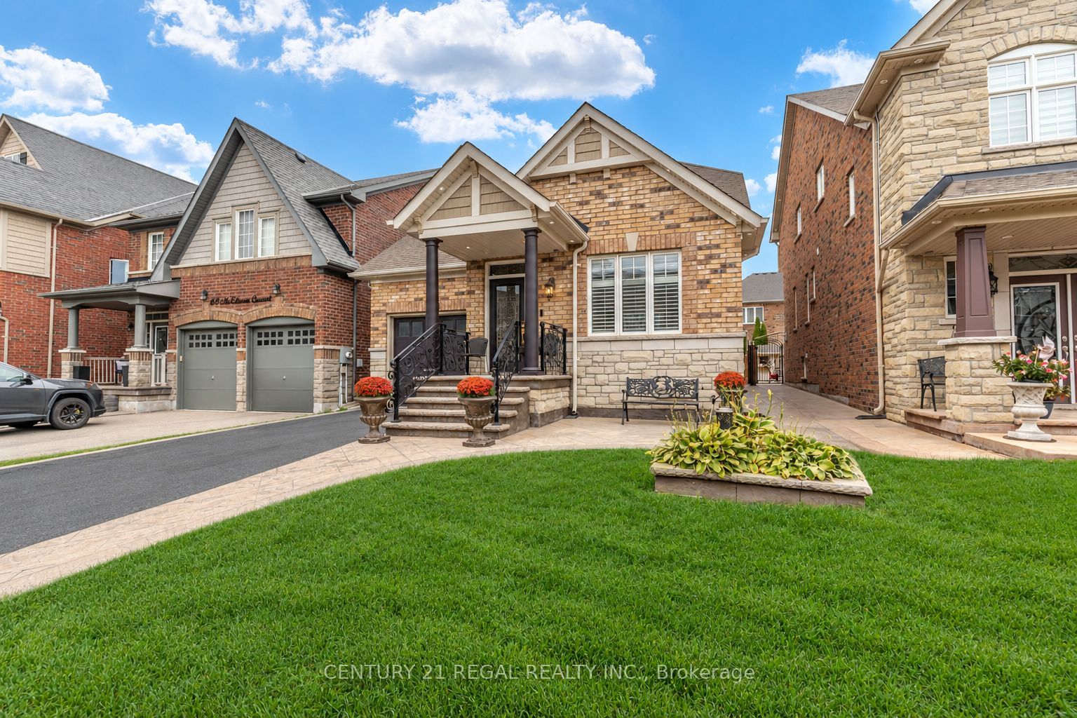 66 McEchearn Crescent