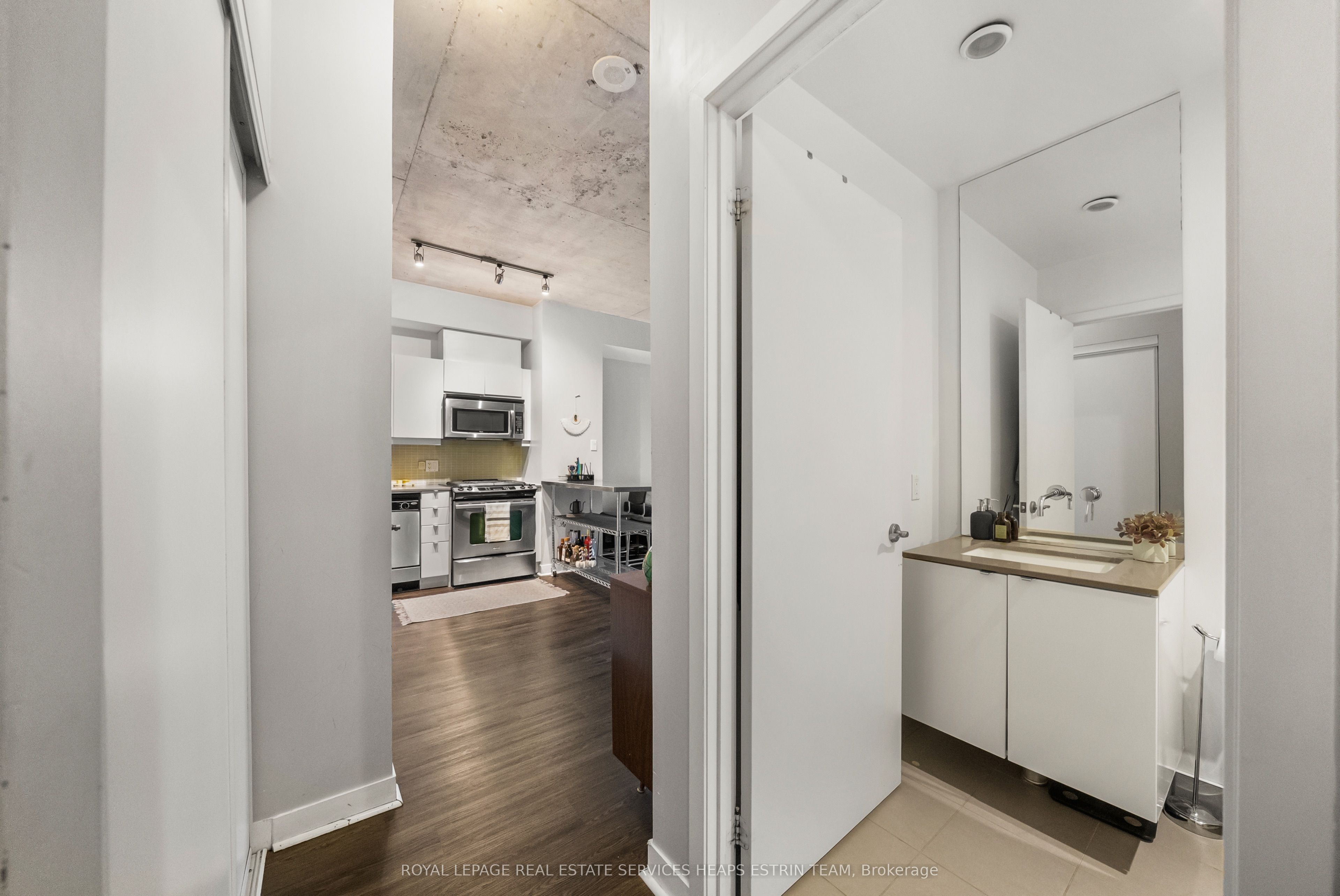 127 Queen Street E 201