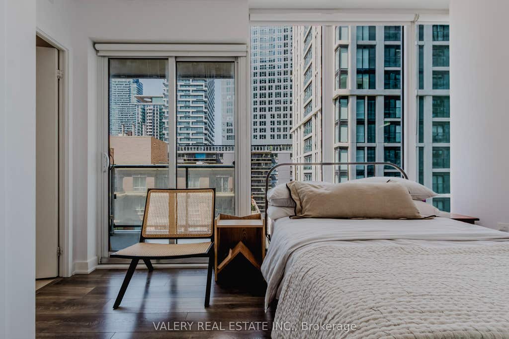 Photo of 195 Redpath Avenue #712, Toronto, ON M4P 0E4 (MLS # C13631248)
