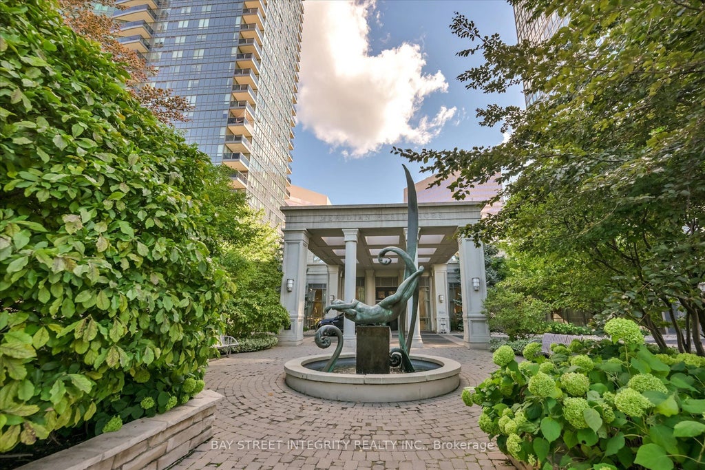 Photo of 15 Greenview Avenue #1906, Toronto, ON M2M 4M7 (MLS # C13755154)