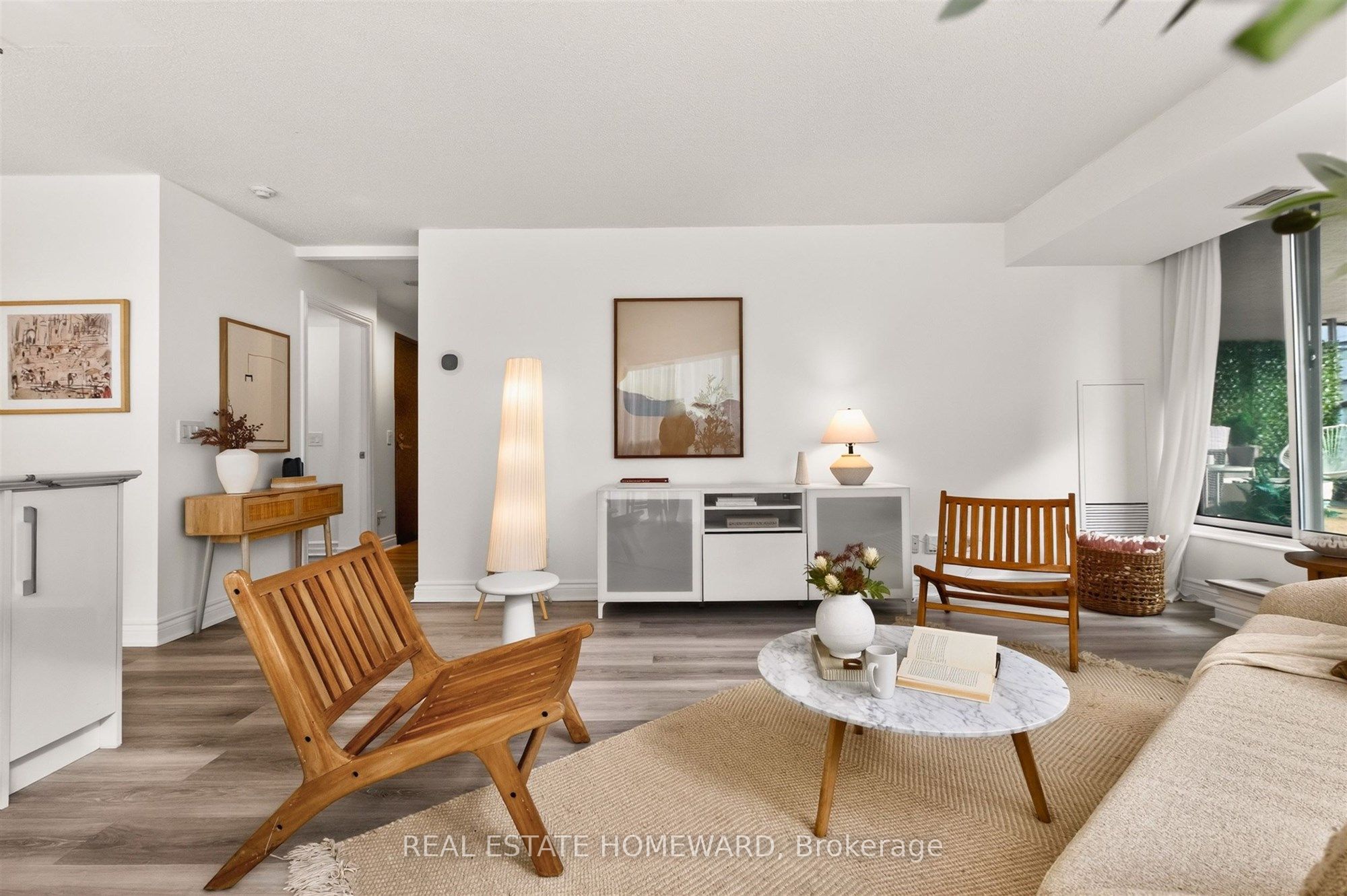 30 Grand Trunk Crescent 311