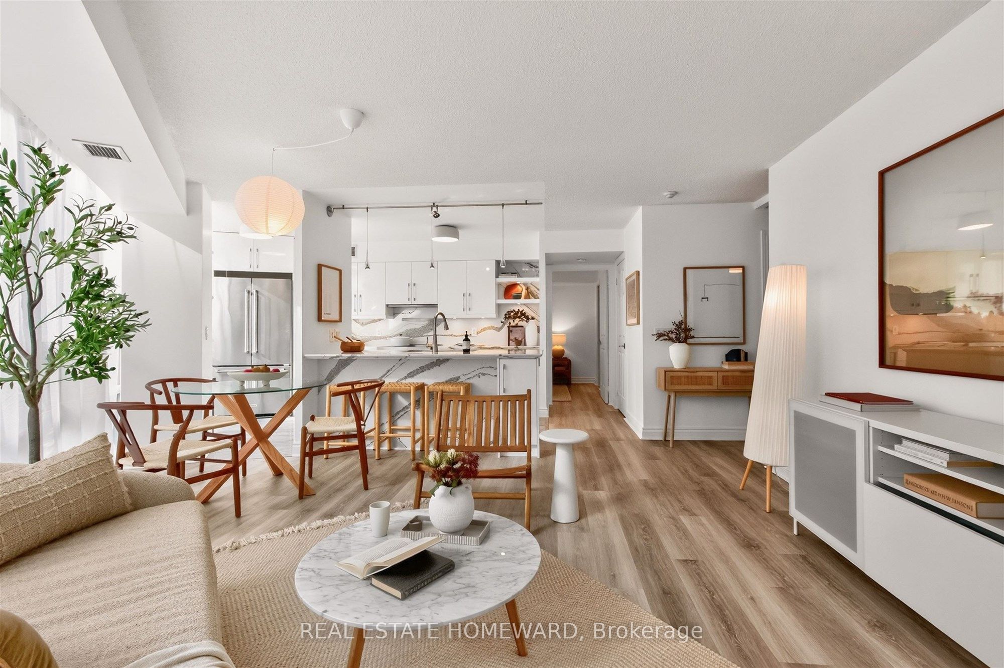30 Grand Trunk Crescent 311