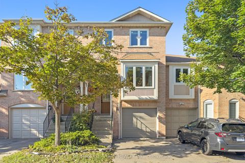 21 Rougehaven Way Markham ON L3P 7W5