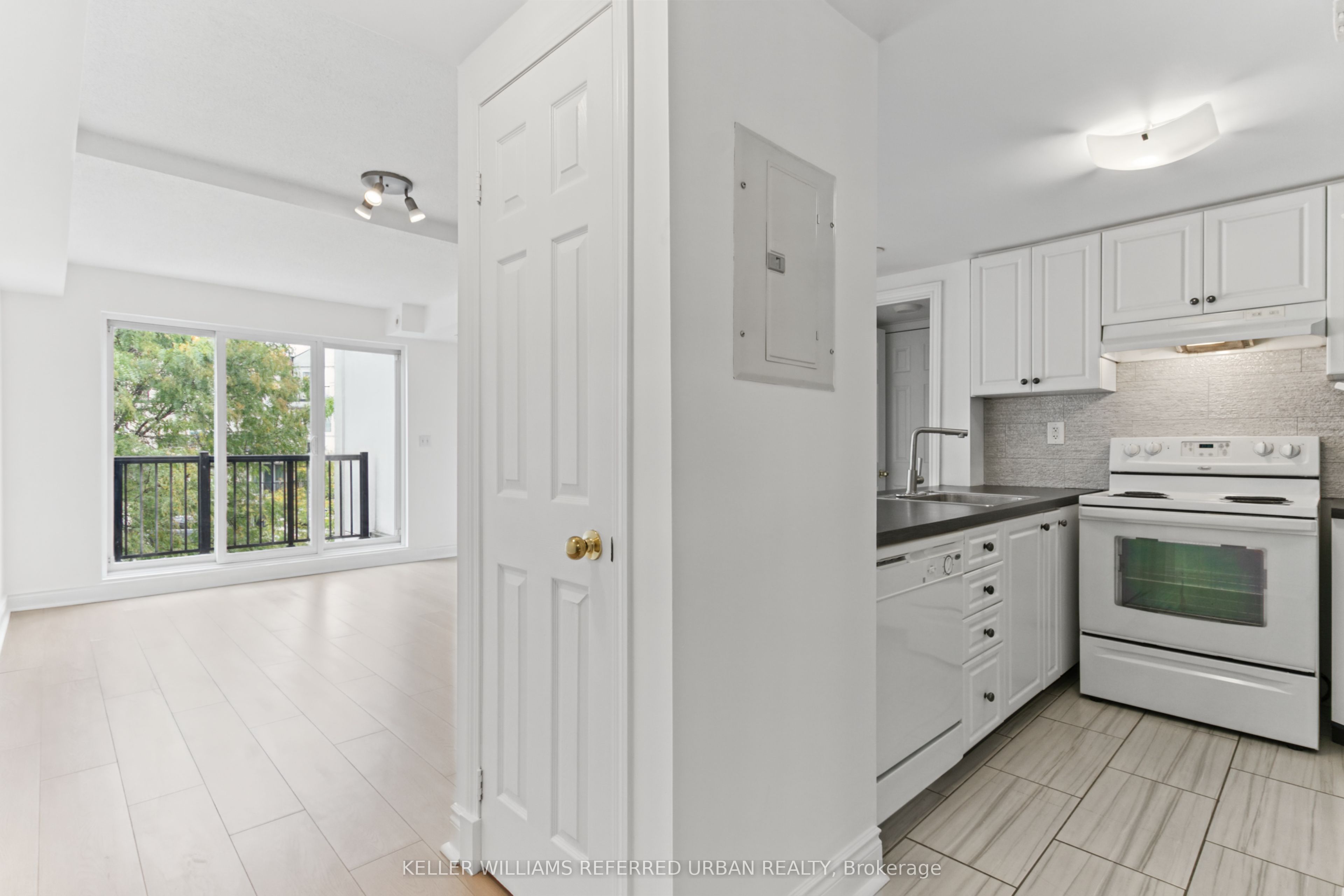 3035 Finch Avenue W 2016