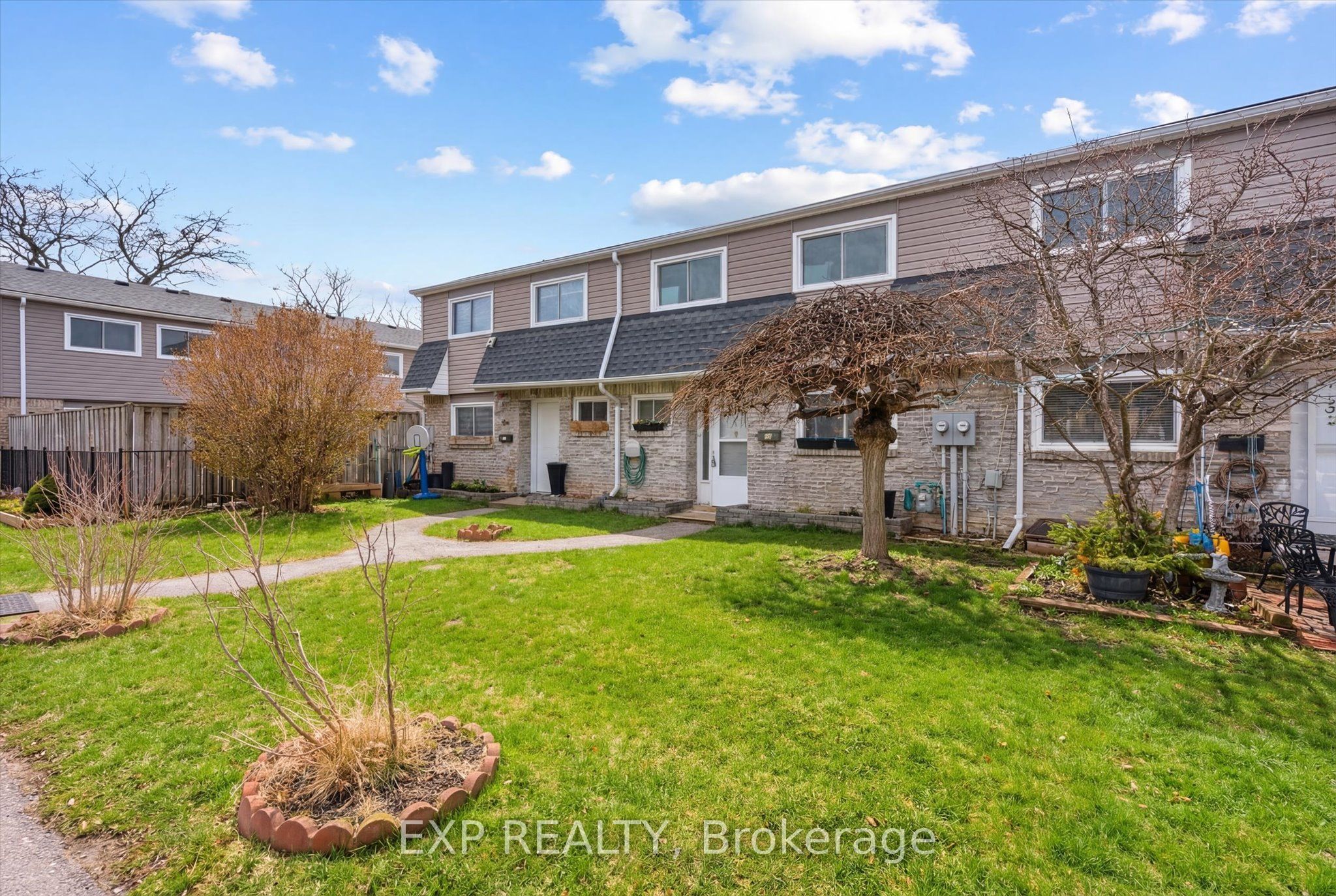2050 Upper Middle Road 31