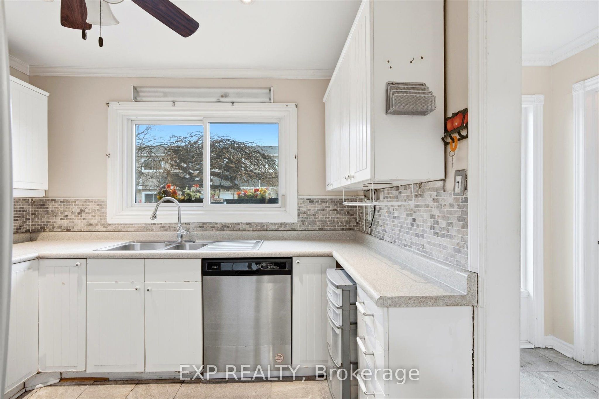 2050 Upper Middle Road 31
