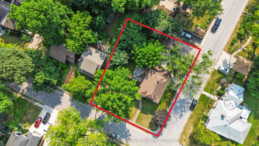 Photo of 6275 Pine Grove Avenue, Niagara Falls, ON L2G 4J4 (MLS # X12478001)