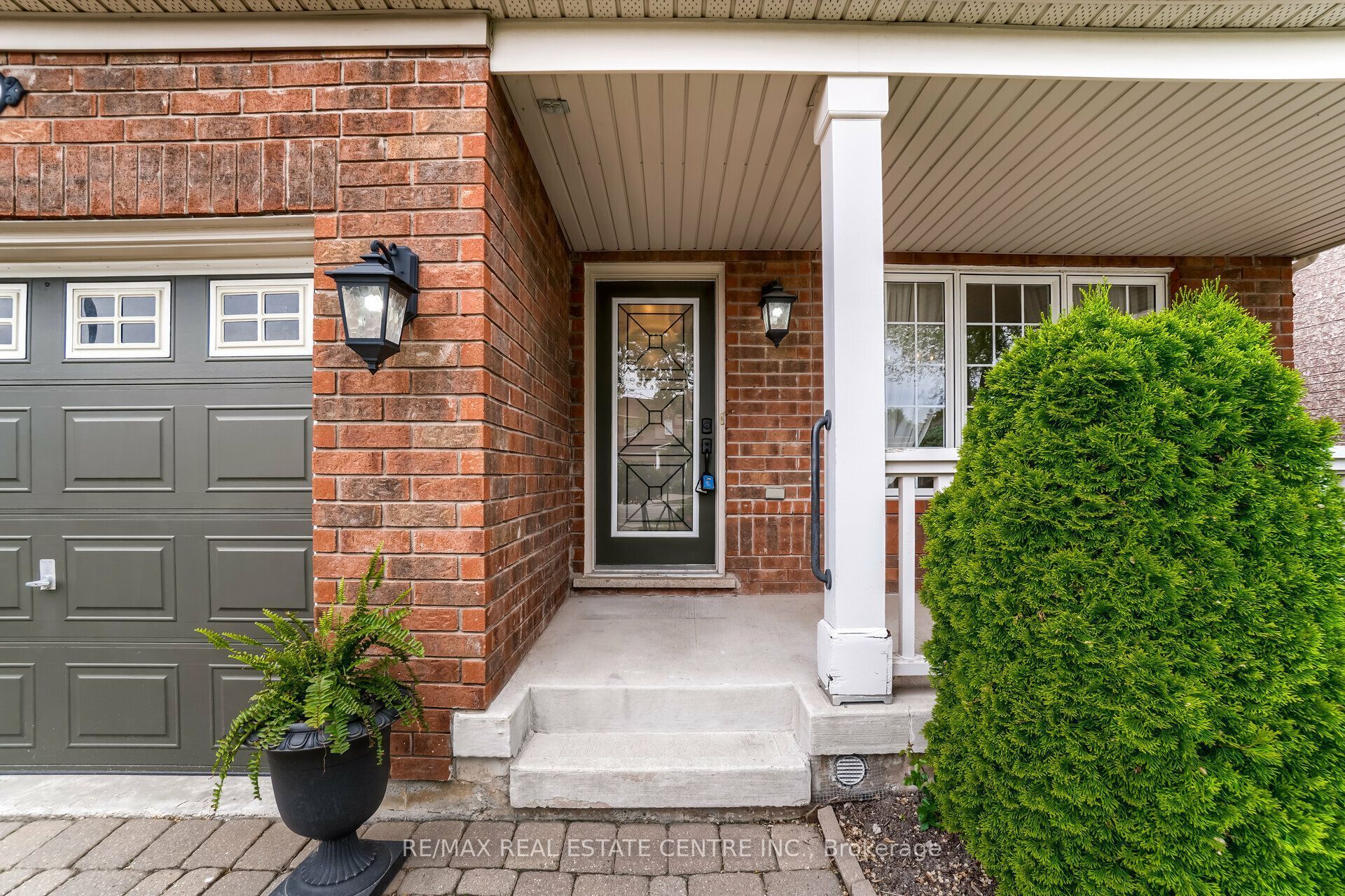 2298 Grand Oak Trail