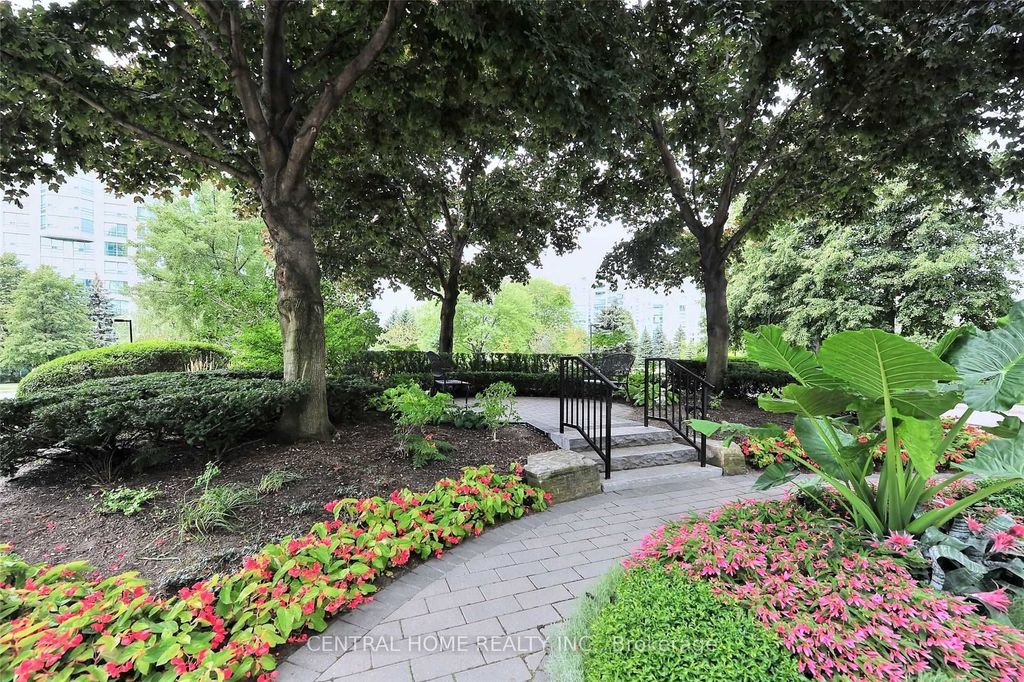 Photo of 7825 Bayview Avenue #502, Markham, ON L3T 7N2 (MLS # N13091430)