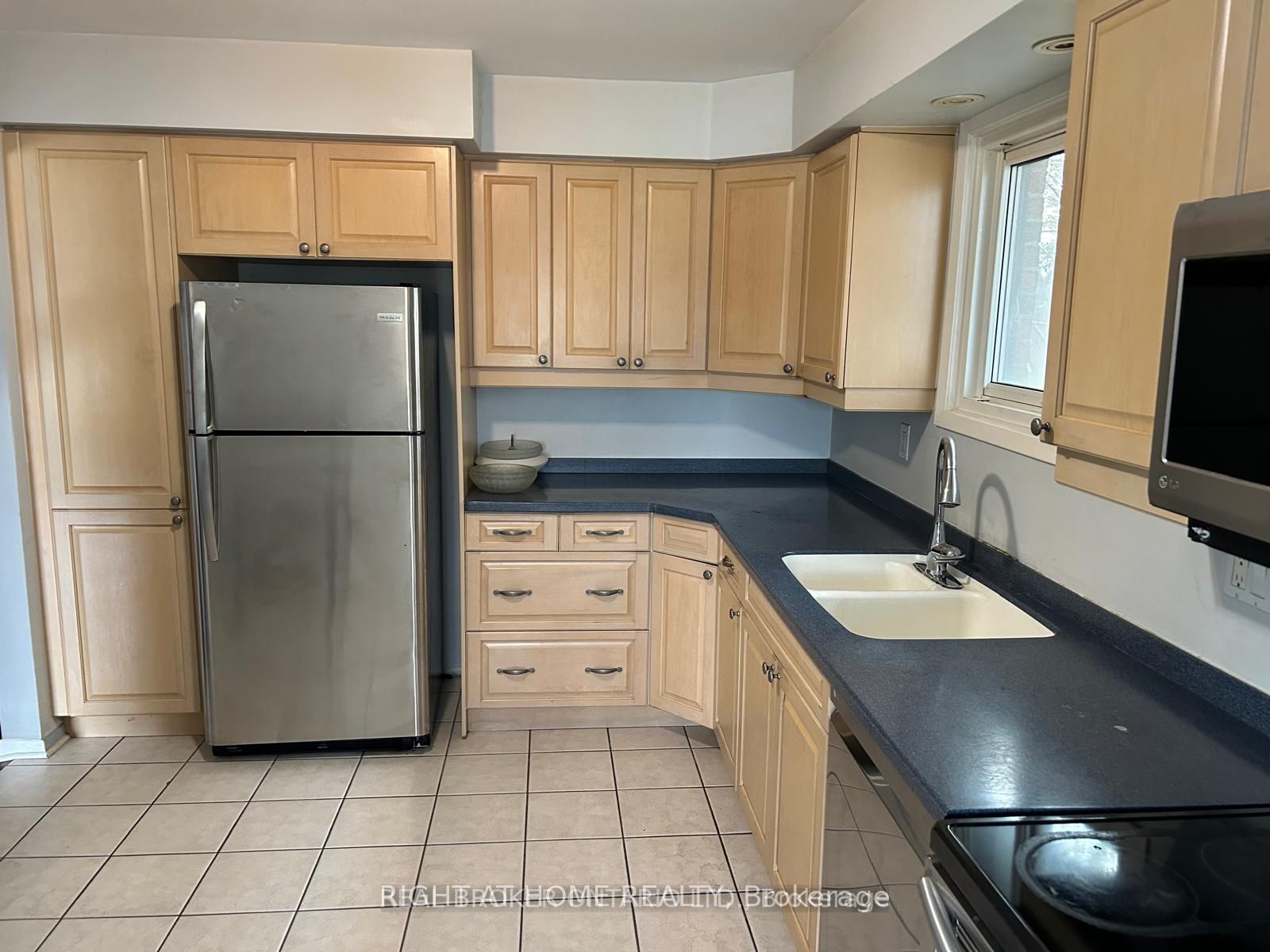 5 Caldwell Crescent Room 2