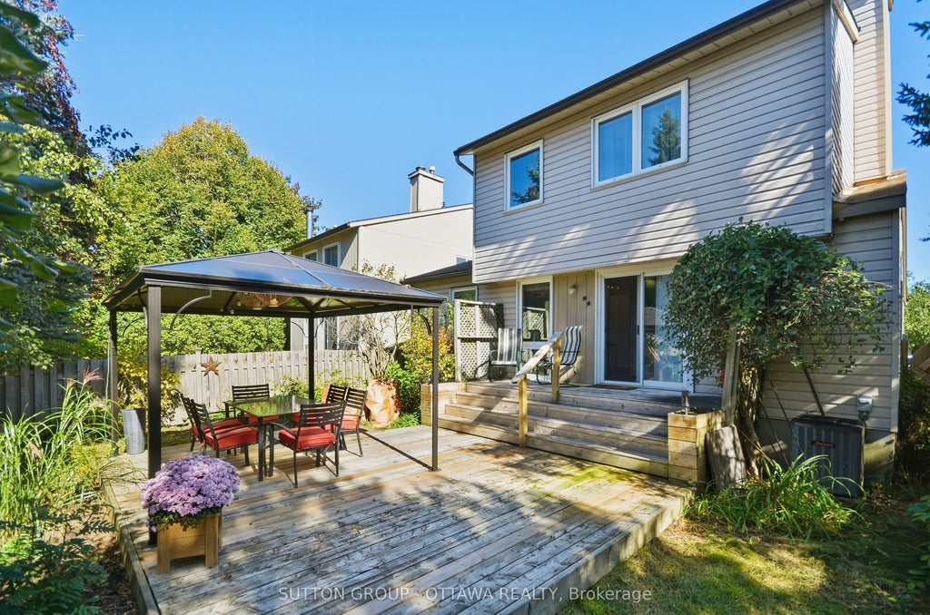 Photo of 1616 St. Georges Street, Orleans - Cumberland and Area, ON K1E 2L3 (MLS # X14032414)