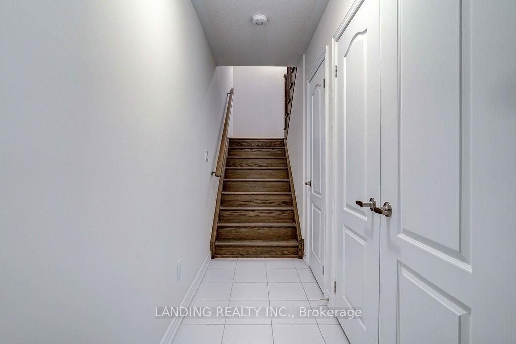 19 Ivanhoe Drive Unit #2