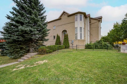 247 Shirley Drive Richmond Hill ON L4S 1T9
