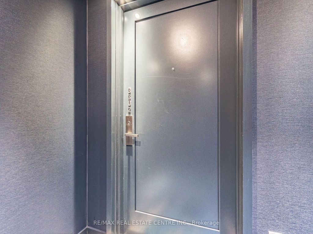 Photo of 28 Wellesley Street #3302, Toronto, ON M4Y 1G3 (MLS # C12400271)