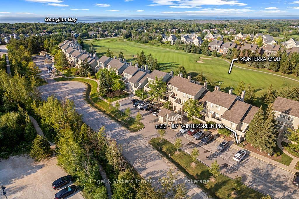 Photo of 107 Wintergreen Place #212, Blue Mountains, ON L9Y 0P8 (MLS # X13654070)