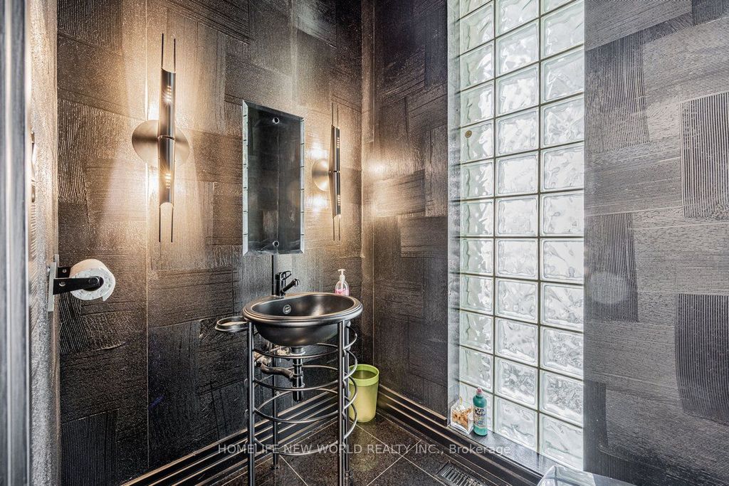 Photo of 5 Abrams Place, Toronto, ON M2L 1W7 (MLS # C12411154)