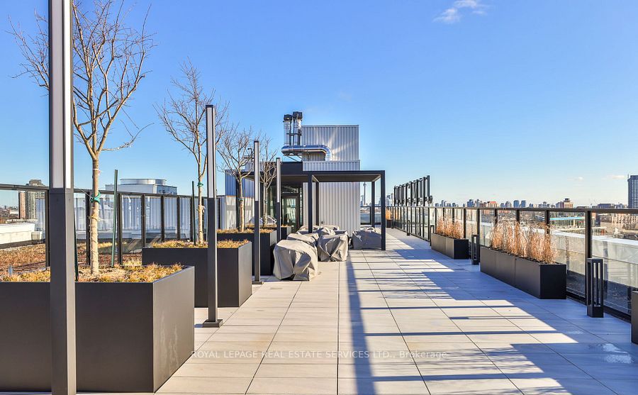 Toronto, ON M6P 1Y2, Canada, 1 Bedroom Bedrooms, ,1 BathroomBathrooms,Residential,Active,234954