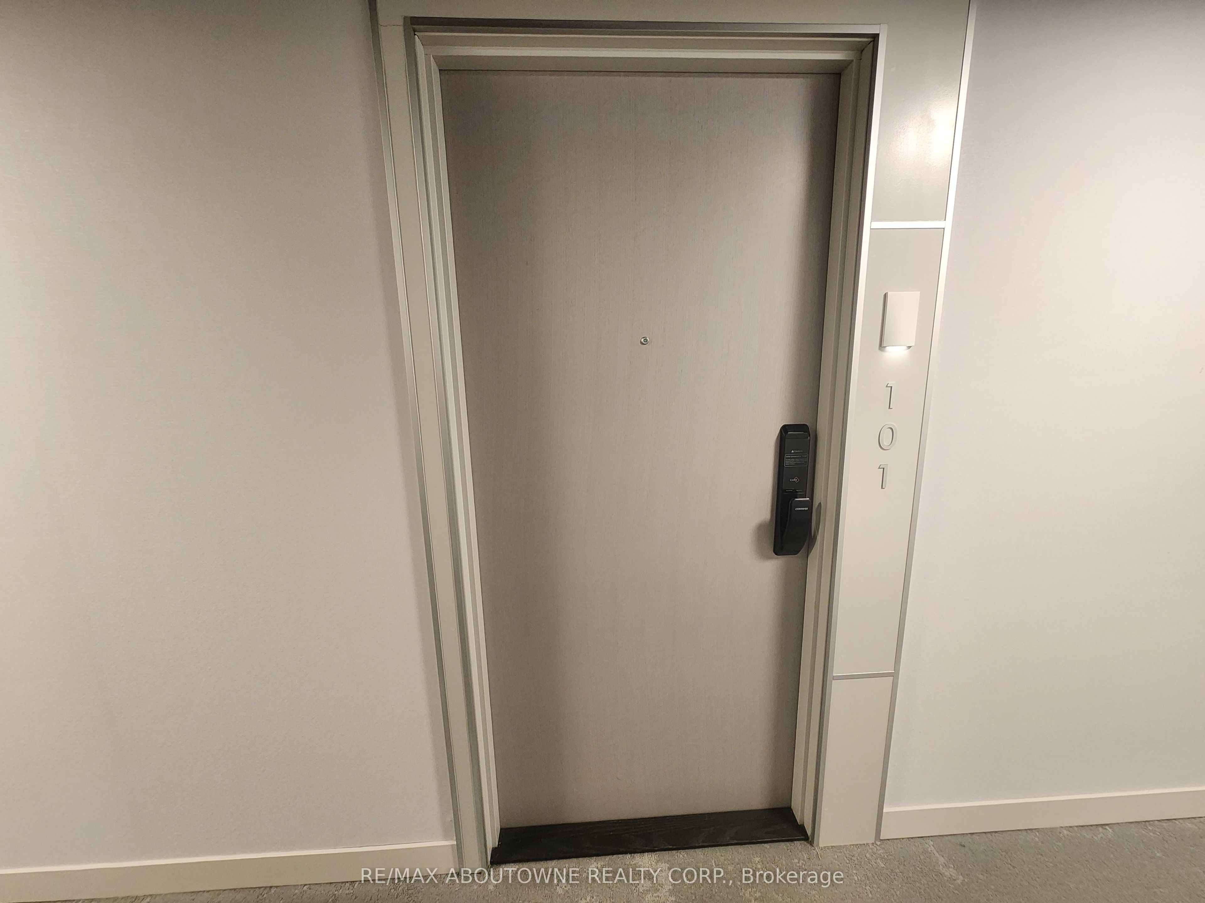 3210 Dakota Common 101