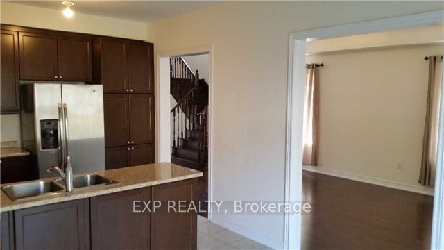 92 Meltwater Crescent