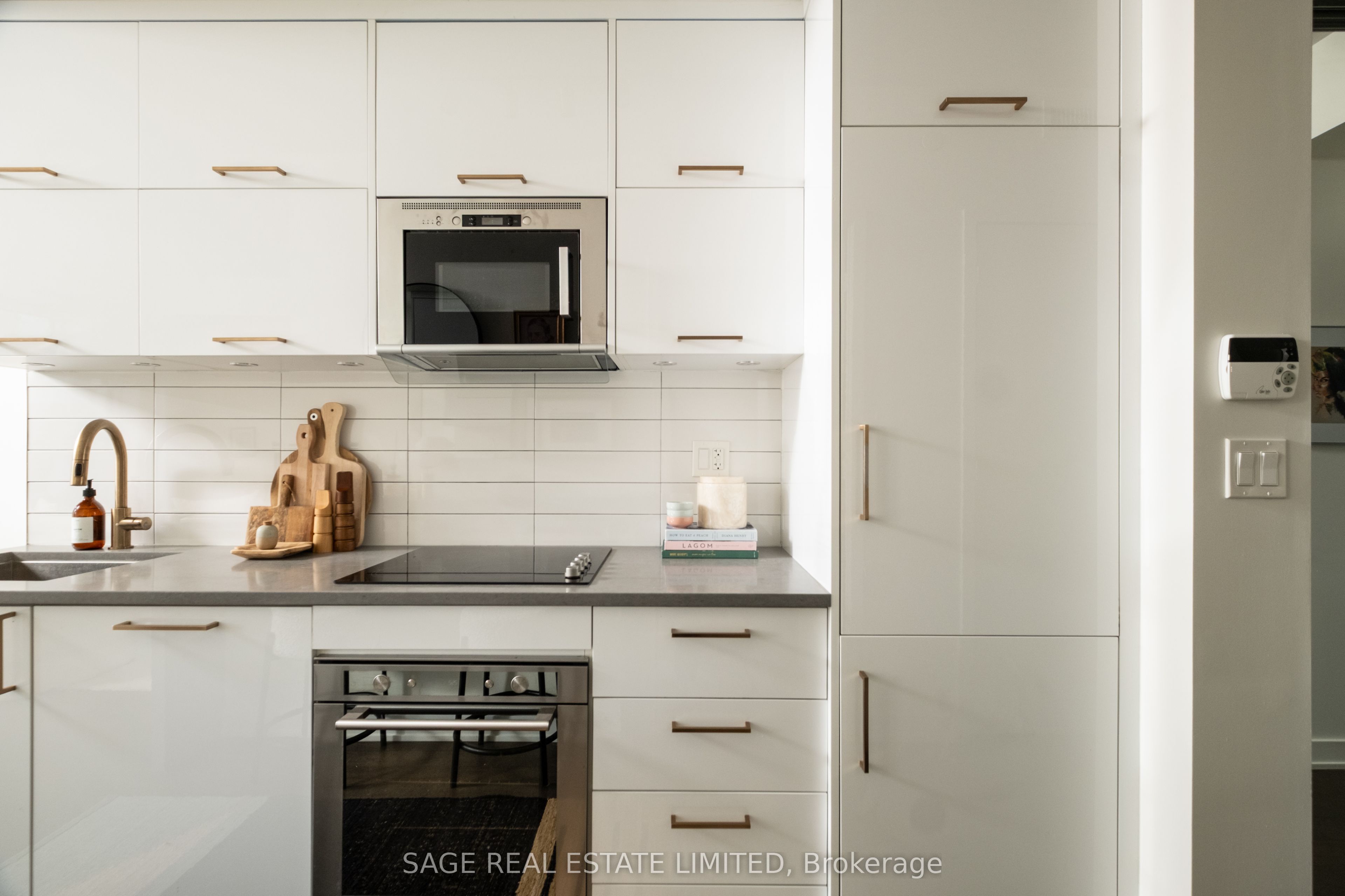 106 Dovercourt Road 204