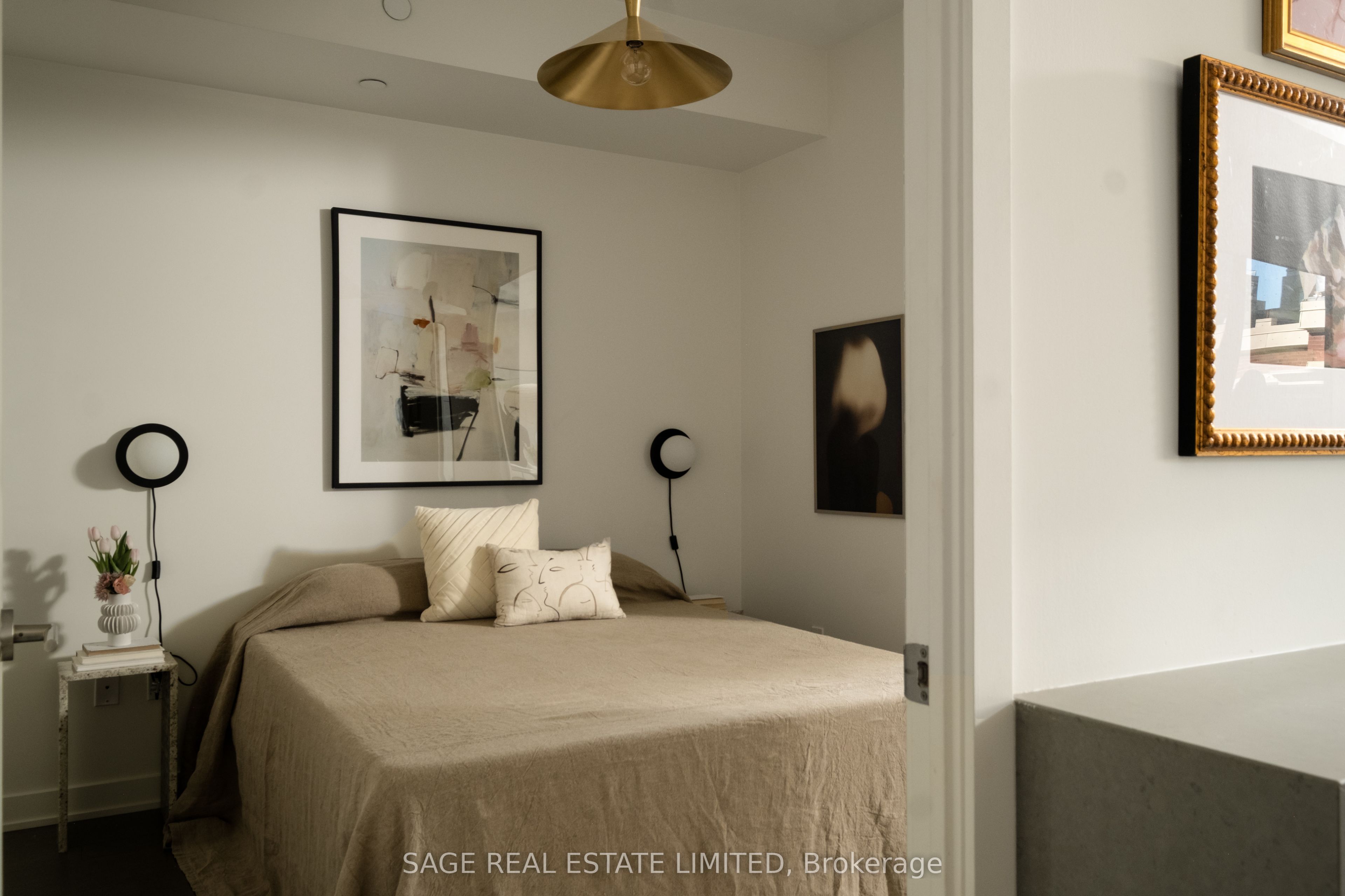 106 Dovercourt Road 204